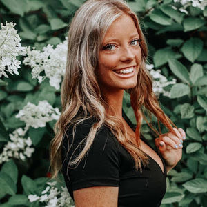 Meet your Posher, Brooke